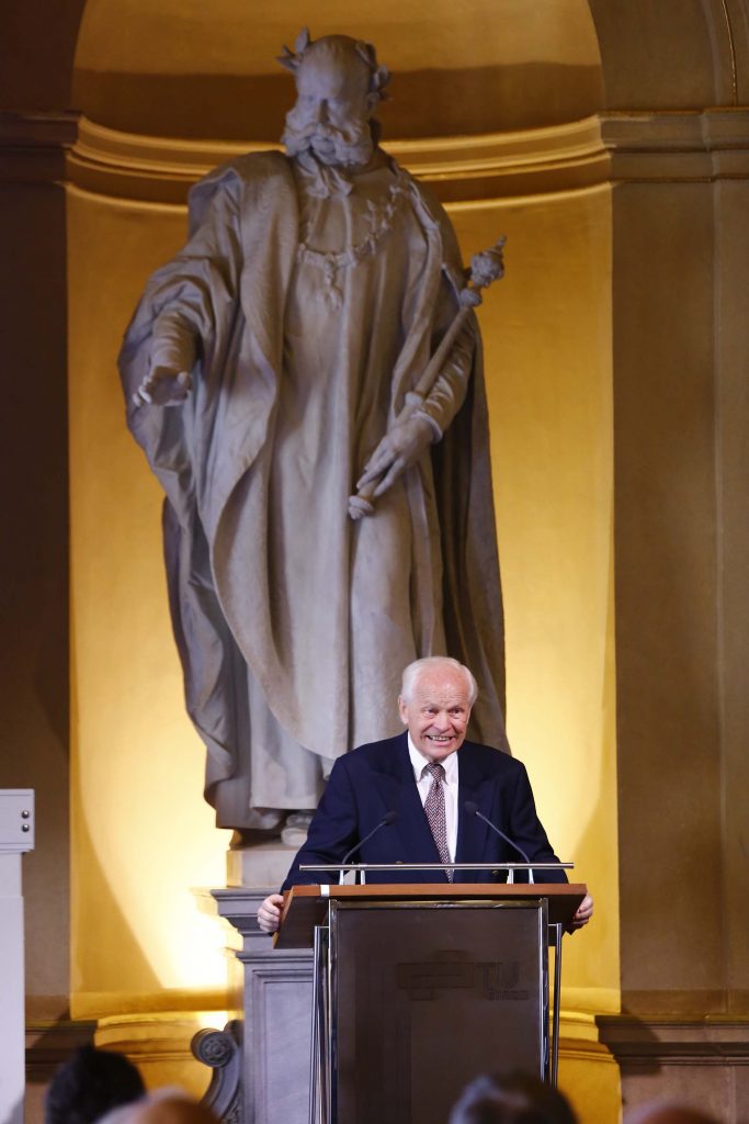Franz speaking to the attendees of the 30 year anniversary in front of emeperor franz joseph ii 1 683x1024